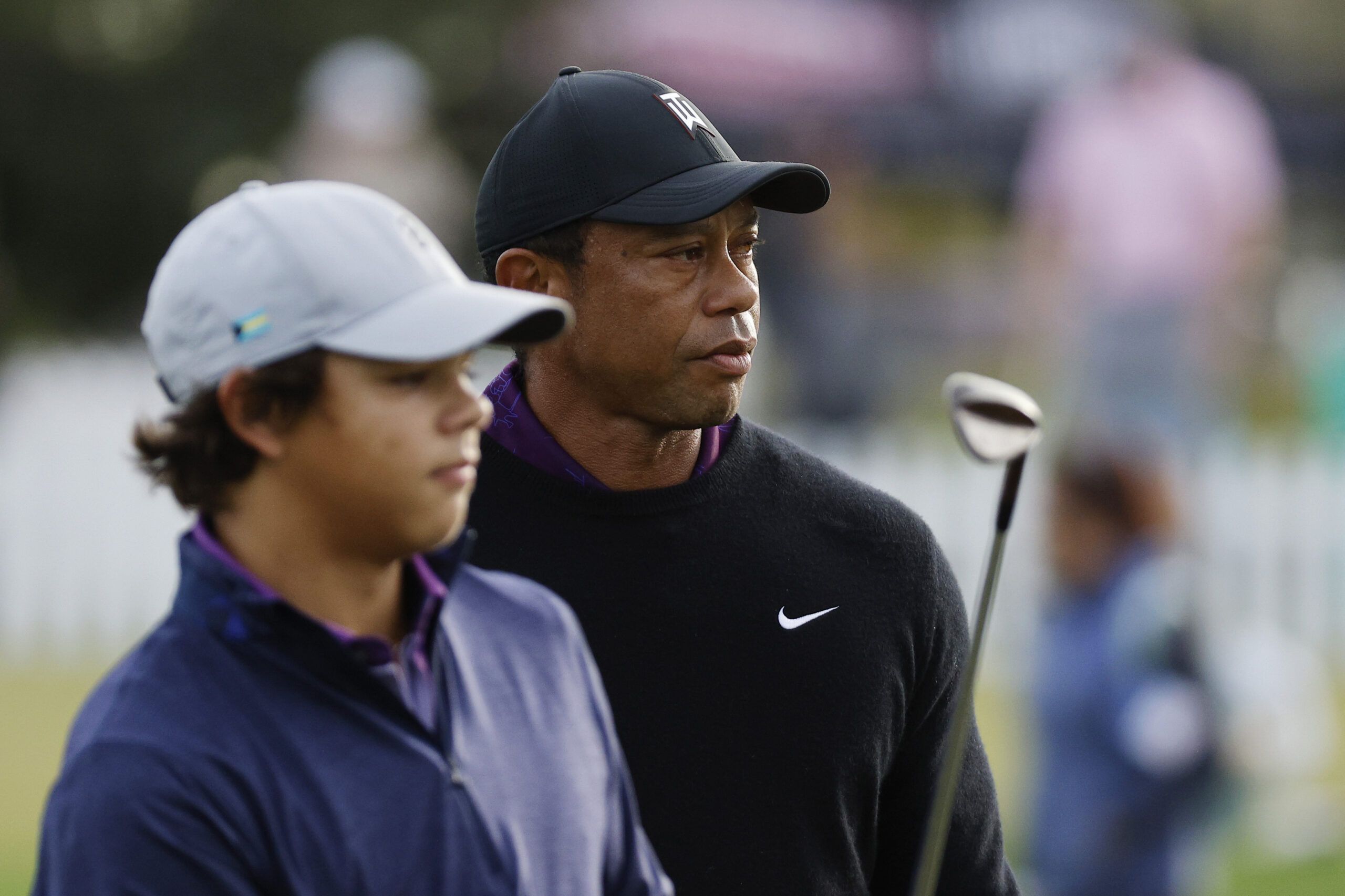 7 fantastic photos of Tiger and Charlie Woods golfing…