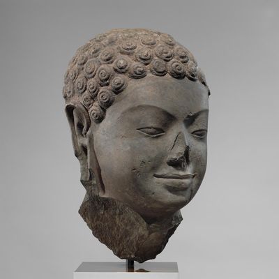 New York Metropolitan Museum will return stolen ancient sculptures