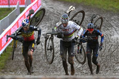 'It will be a walkover'- Van der Poel favourite over Pidcock in 'cross debut