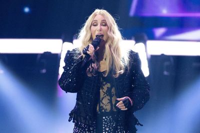 Cher rebukes Rock and Roll Hall of Fame
