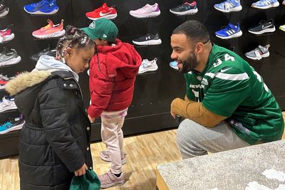 Jets' Solomon Thomas is driven by the memory of his sister and an ever-present call to help people