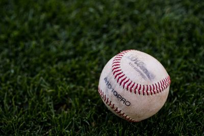 Georgia high school baseball player dies after being hit in head by bat