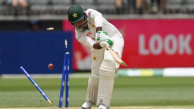 Watch: Mitchell Starc's peach of a delivery to dismiss Sarfaraz Ahmed at Perth