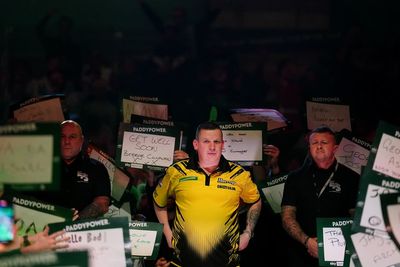 Dave Chisnall flushes Cameron Menzies’ World Championship hopes down the drain