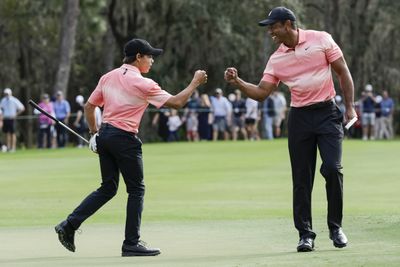 Tiger Woods, Kids Struggle in Rainy PNC Championship Outing