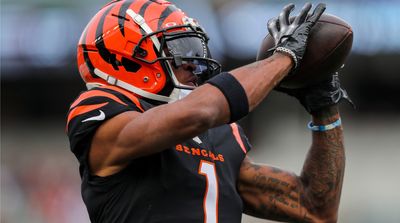 Ja’Marr Chase’s Day Ends With Bengals in Street Clothes After Injury Against Vikings