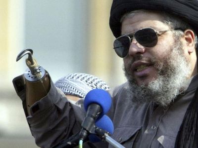 Hate preacher Abu Hamza makes fresh bid to return to UK