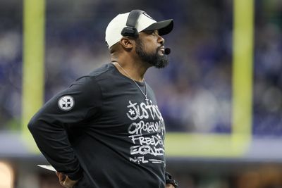 Steelers HC Mike Tomlin blasted by NFL Twitter for ‘propaganda’ sideline wear