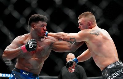 Alonzo Menifield def. Dustin Jacoby at UFC 296: Best photos