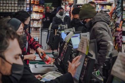 As 2023 holidays dawn, face masks have settled in as an occasional feature of the American landscape