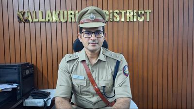 Samay Singh Meena takes charge as Superintendent of Police of Kallakurichi