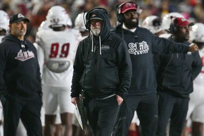 New Mexico State coach Jerry Kill blasts New Mexico AD after bowl loss