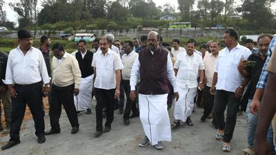 Minister inspects landslip-affected areas along Coonoor-Mettupalayam Road