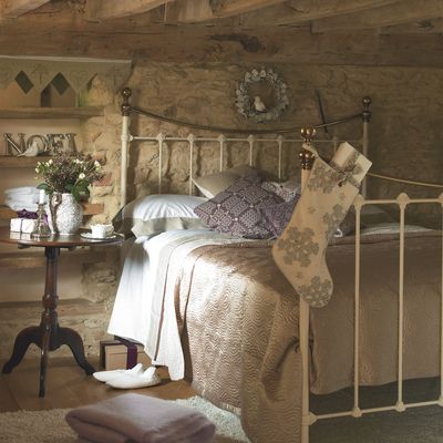 Five things people with great-smelling guest rooms always do