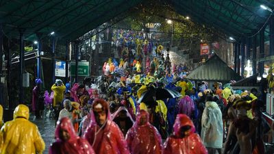 Moderate rain lashes southern Kerala