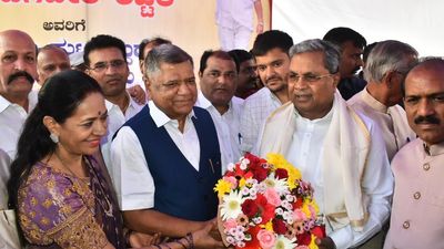 Shettar celebrates 68th birthday