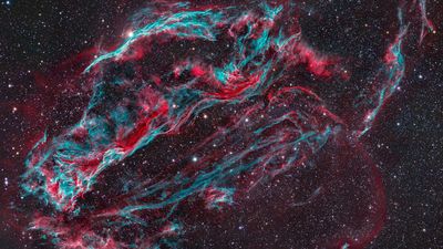 A star exploded 10,000 years ago and left us with the gorgeous Veil Nebula (photo)