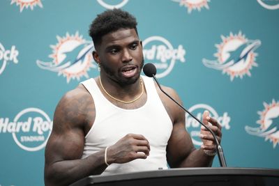 Dolphins' Star Tyreek Hill to Miss Jets Clash Due to Injury