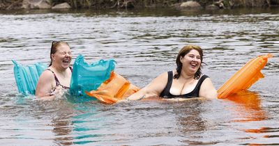 Canberrans hit waterways ahead forecast cold shift