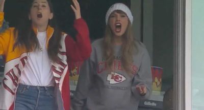 Did Taylor Swift drop an F-bomb or scream ‘flag!’ on a Travis Kelce no-call?