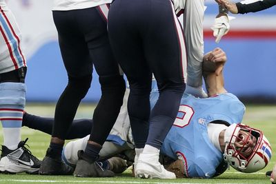 Titans' Rookie QB Levis Injured in Overtime Loss to Texans