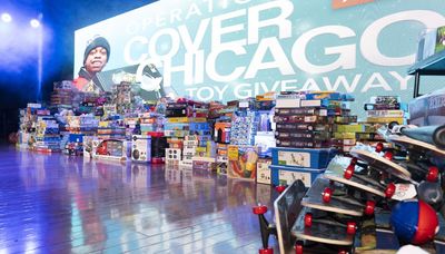 South Side Christmas toy drive seeks donations to serve 10,000 kids: ‘We need a miracle on 95th Street’