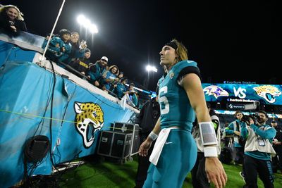 Jaguars QB Trevor Lawrence entering concussion protocol