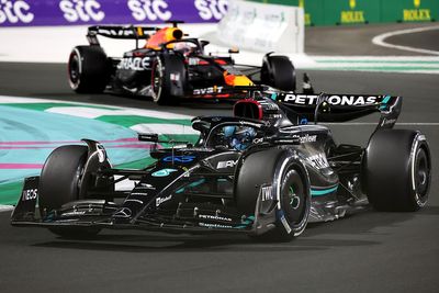 Horner: Red Bull surprised Mercedes stuck to F1 car concept that "clearly failed"