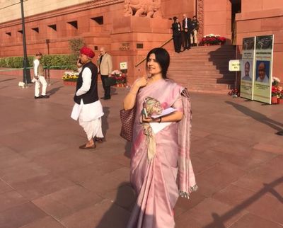 Dimple Yadav MP in Parliament premises; Interacts with different women