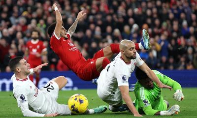 United stoop to trench-digging for pragmatic draw at Liverpool