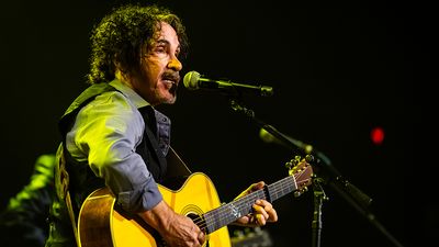 John Oates reveals that his new single was produced completely in GarageBand: “I played all the instruments, programmed the keyboards and sang all the vocals as well”