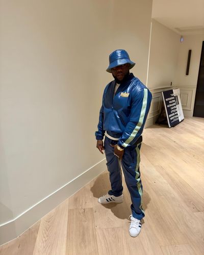 Kevin Hart Sports Stylish Blue Leather Tracksuit With Friends