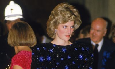 Dress worn by Diana sells for record-breaking £900,000