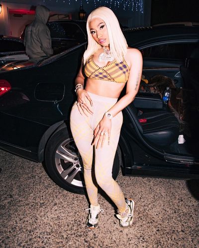 Nicki Minaj Exudes Confidence in Stylish Photoshoot on Instagram