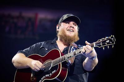 Luke Combs, Post Malone lead entertainment lineup for IndyCar’s double-header at Iowa