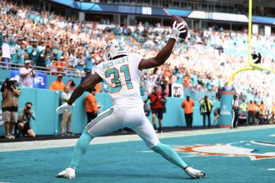 Raheem Mostert reacts to breaking Dolphins franchise single-season records