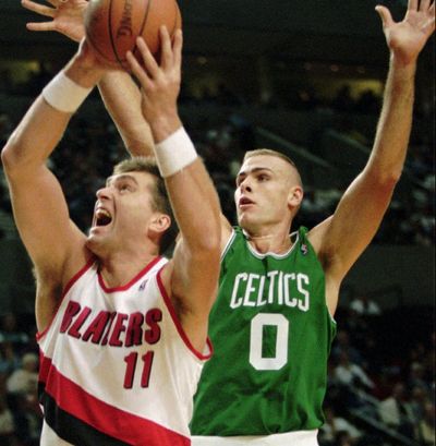 Former Celtics big man Eric Montross dies at 52