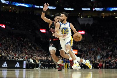 Watch: Steph Curry hits Moses Moody with must-see behind the back pass vs. Trail Blazers