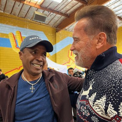 Sugar Ray Leonard Participates in Miracle on 1st Street Event