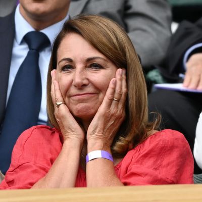 People are comparing Carole Middleton to Kris Jenner after watching The Crown