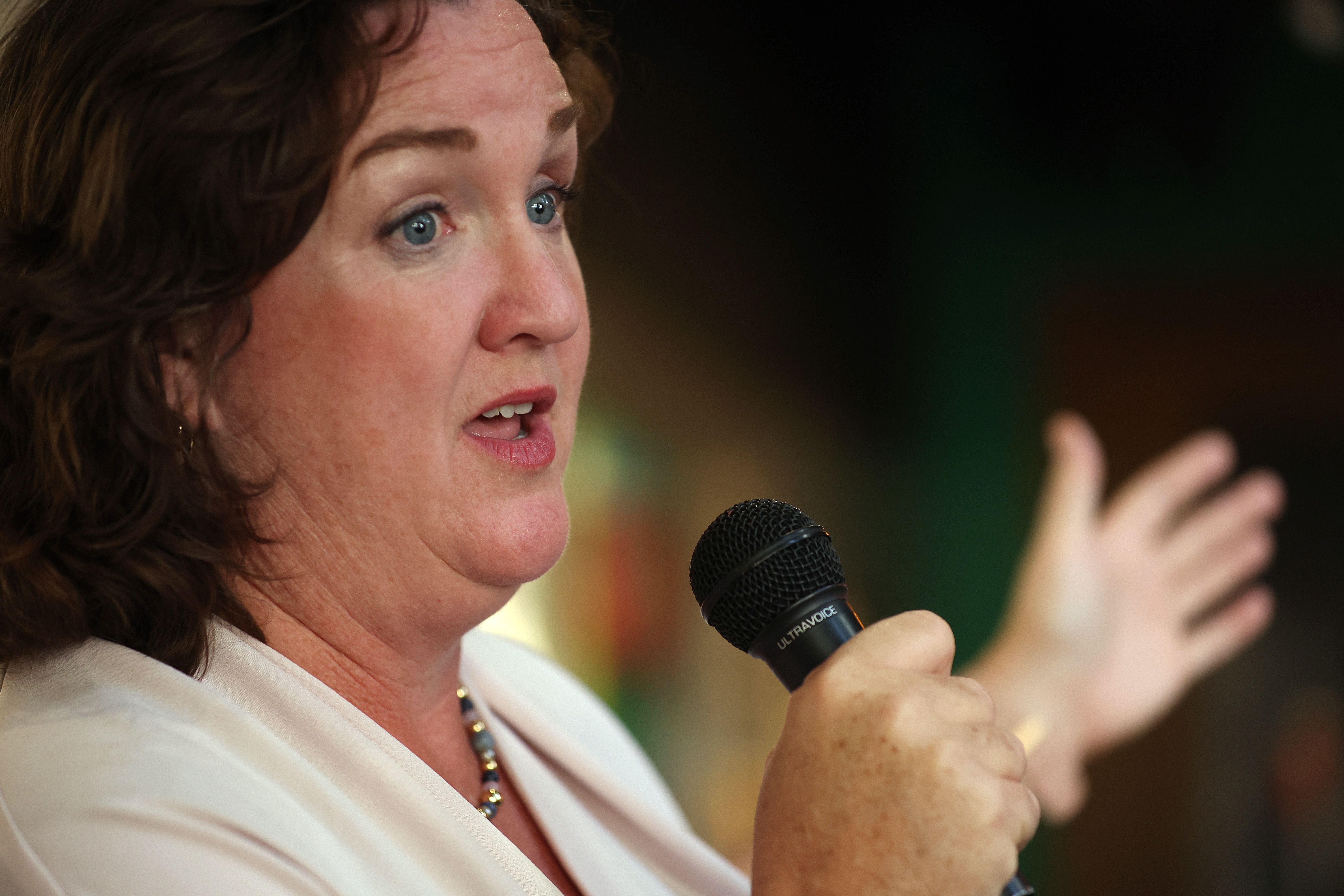 In a shift, Katie Porter calls for 'bilateral…