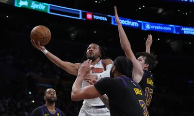 Lakers player grades: L.A. loses to the Knicks in a grind-it-out affair