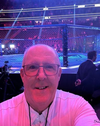 Kevin Iole: Capturing the Spirit of Boxing in a Selfie
