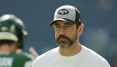 Jets QB Aaron Rodgers probably won’t return this season