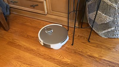Ecovacs DEEBOT T20 Omni robot vacuum and mop review: more than a gimmick