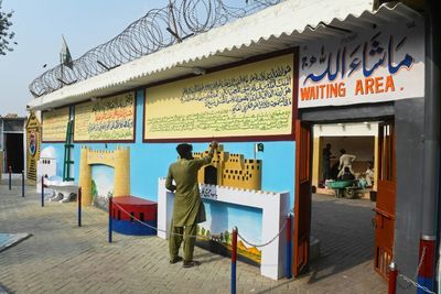 Murderers, Kidnappers Sell Art From Pakistani Prison
