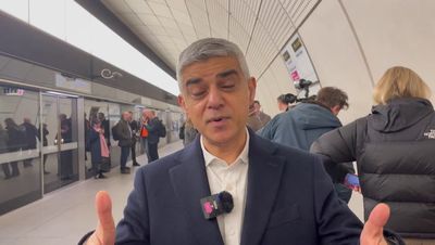 Four Elizabeth line stations become latest in London to gain mobile coverage