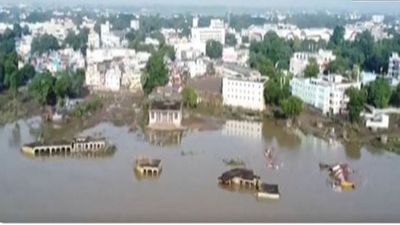 Buildings go under water in Tamil Nadu as river in spate after heavy rains