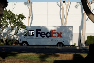 FedEx's Stock Plummets on Profit Miss, Slashed Annual Revenue Forecast