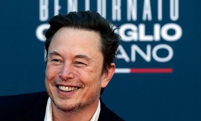 Elon Musk says letting workers unionize creates ‘lords and peasants’. What?